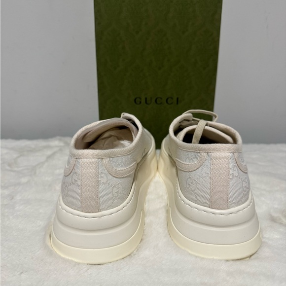 Gucci Women's Cream and White Sneakers - Picture 3 of 7
